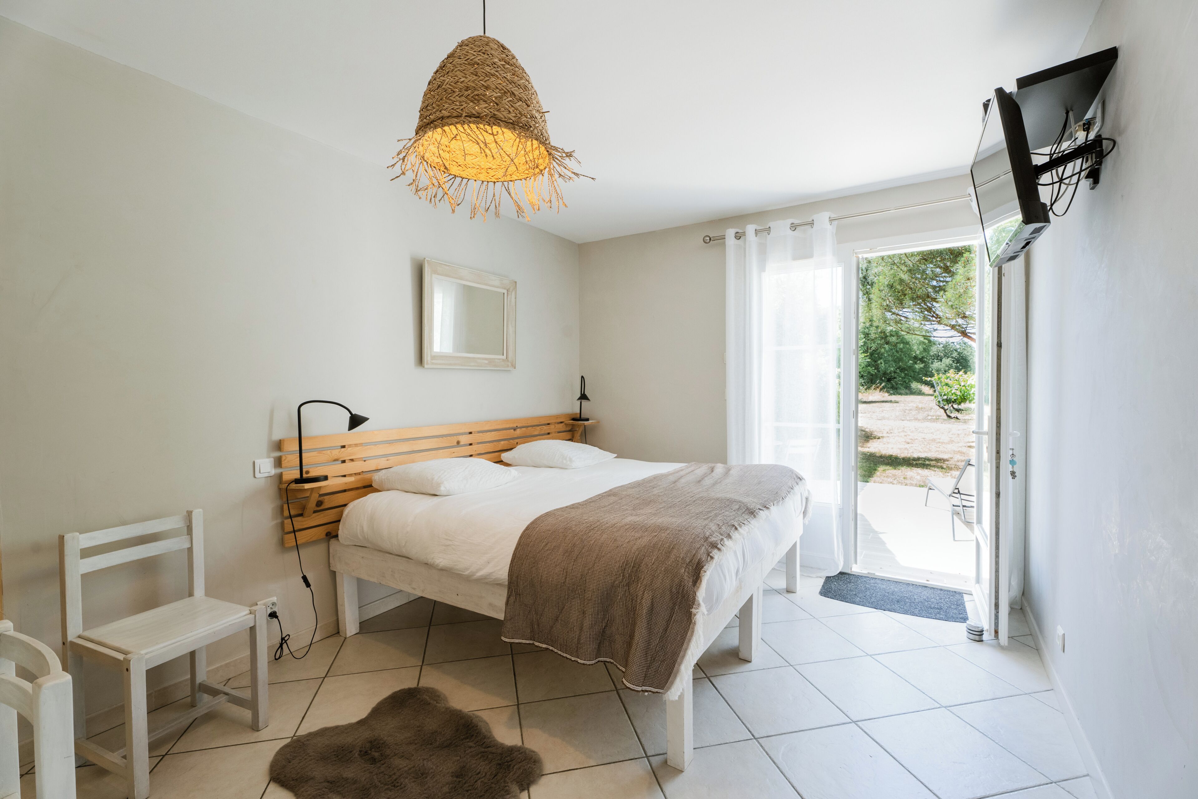 5 bedrooms, iron/ironing board, free WiFi, wheelchair access
