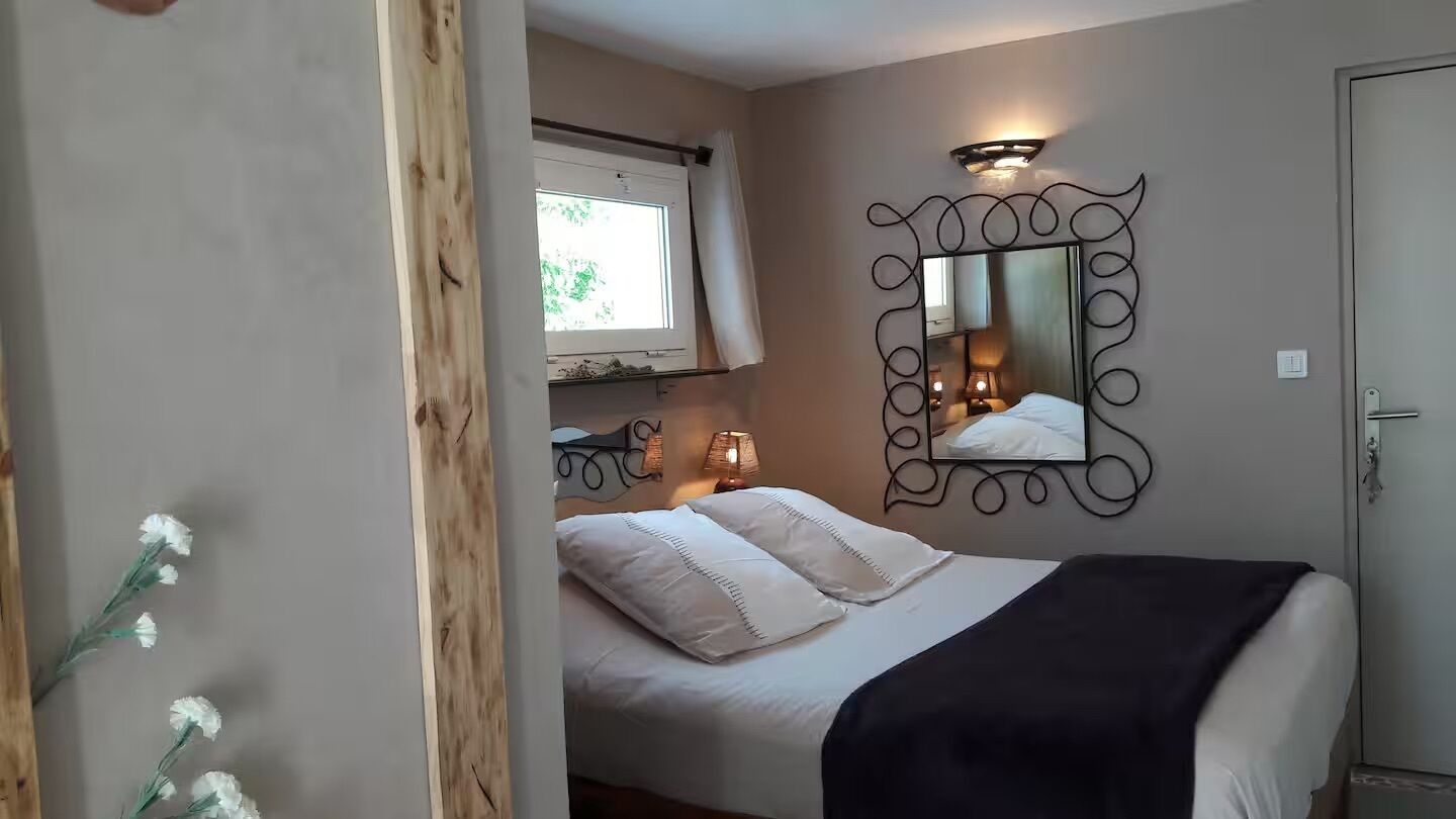 5 chambres, fer et planche à repasser, Wi-Fi gratuit