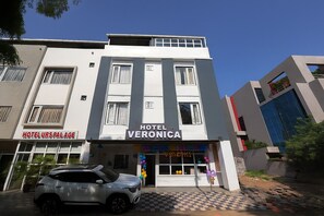 Property entrance - Hotel Veronica (Indore)