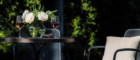 屋外ダイニングエリア