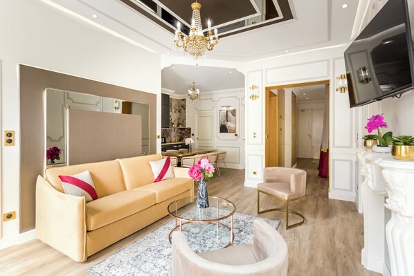 Apartment, City View | Living area | 43-inch Smart TV with cable channels, Netflix, streaming services