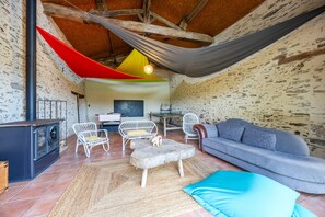 TV, ping pong - Welcome to “Ferme la Veillonnière” (Saint-Florent des Bois)