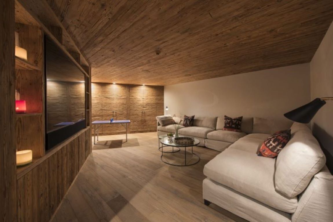 Chalet, 6 Bedrooms, Accessible, Smoking | Living area