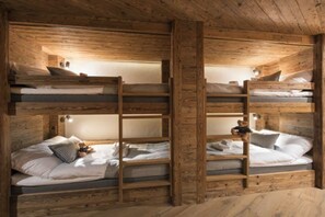 Chalet, 6 kamar tidur, akses difabel, Boleh Merokok | 6 kamar tidur