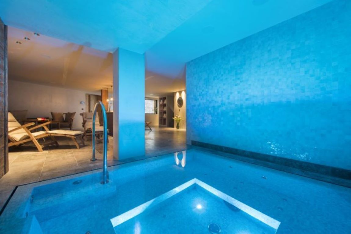 Chalet, 6 Bedrooms, Accessible, Smoking | Pool | Indoor pool