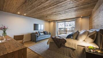 Chalet, 6 Bedrooms, Accessible, Smoking | Living area