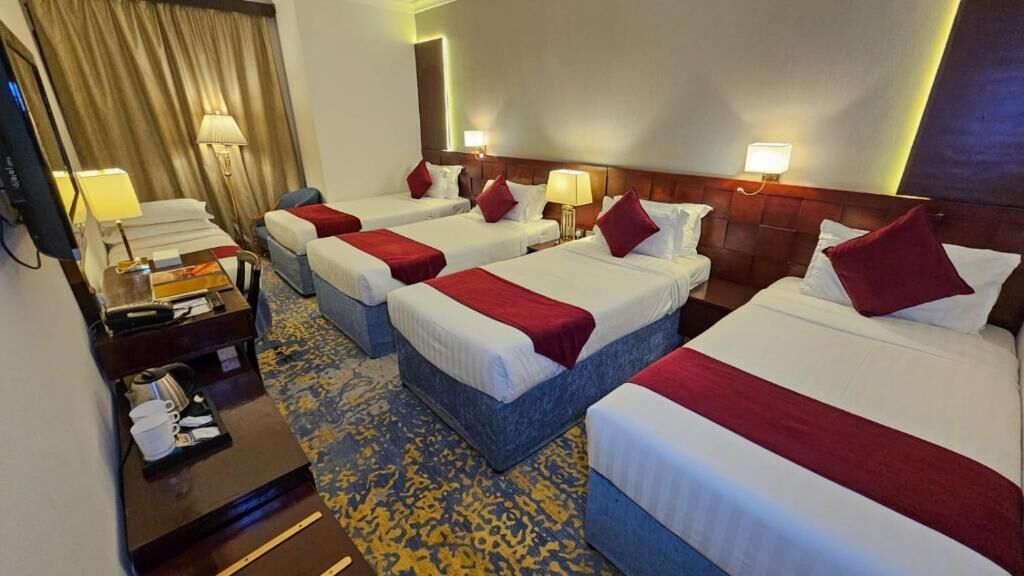 WiFi (free), bed sheets