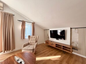 Living area - Lunamare Apartments (Budva)