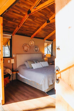 1 habitación, wifi y ropa de cama