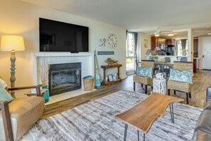 TV, fireplace, ping pong