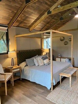 1 habitación, wifi y ropa de cama