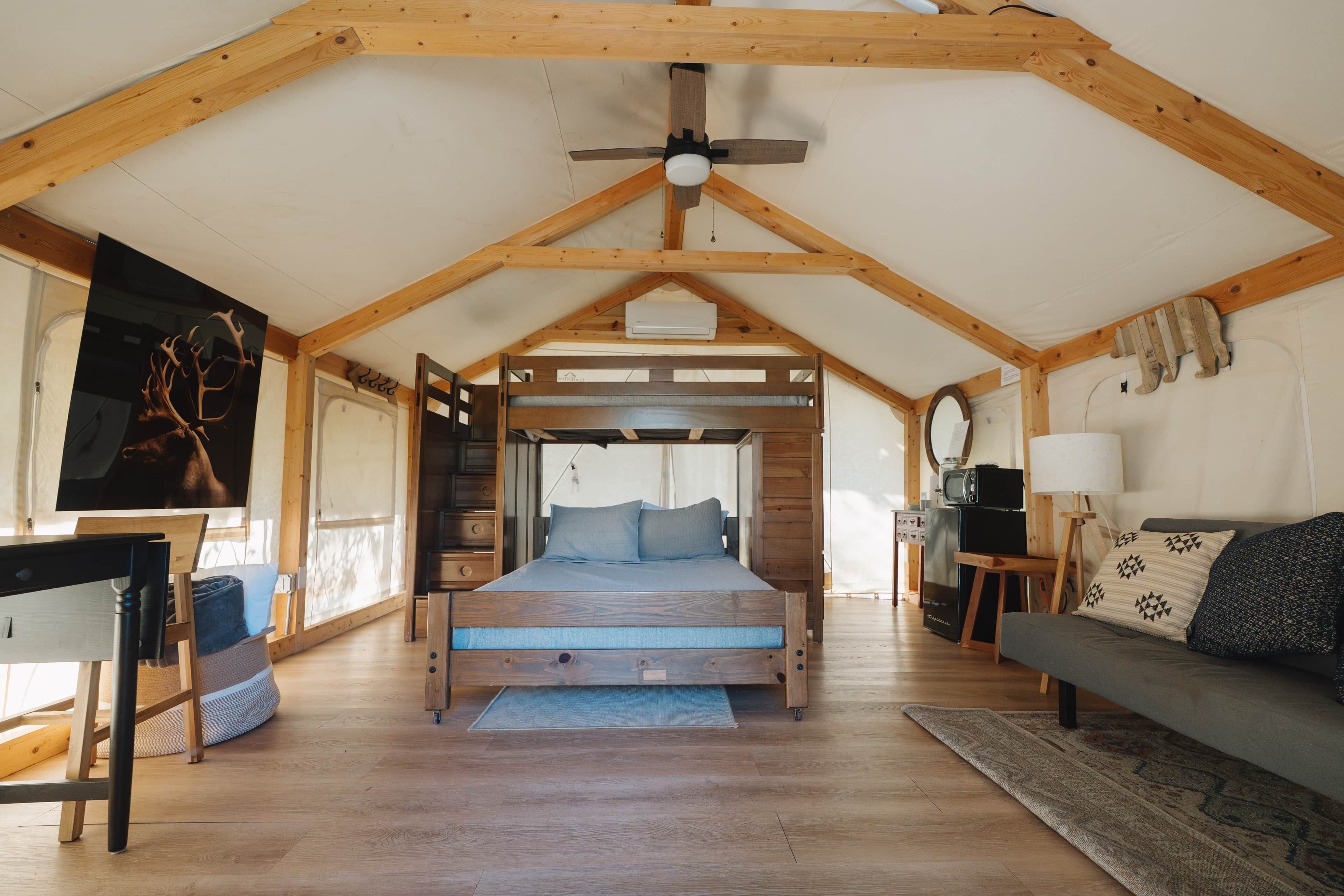 1 bedroom, bed sheets