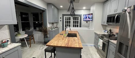 Microwave, oven, stovetop, dishwasher