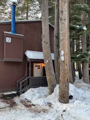 المنشأة من الخارج