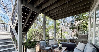 Midtown Apt with Designer Touch