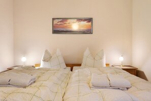 1 bedroom, WiFi, bed sheets