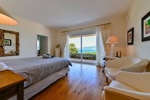 8 Schlafzimmer, Zimmersafe, Bügeleisen/Bügelbrett, kostenloses WLAN