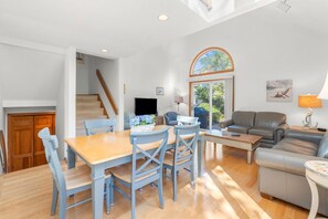 Interior - Rock Landing-Charming 3-bedroom, 2.5 bath, central A/C and outdoor shower. (Mashpee)
