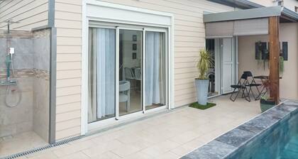 Charming bungalow with private pool in Manapany-les-Bains - peace and relaxation