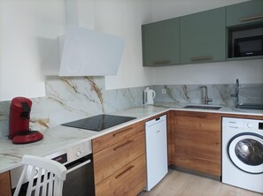 Microwave, oven, stovetop, dishwasher