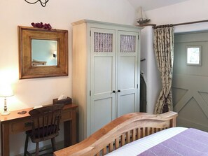 1 bedroom, free WiFi - The Barn, Llanerch Y Felin (Rowen, near Conwy)