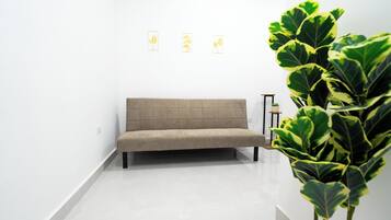Suíte luxo | Área de estar | Smart TV 50 polegadas com canais digitais