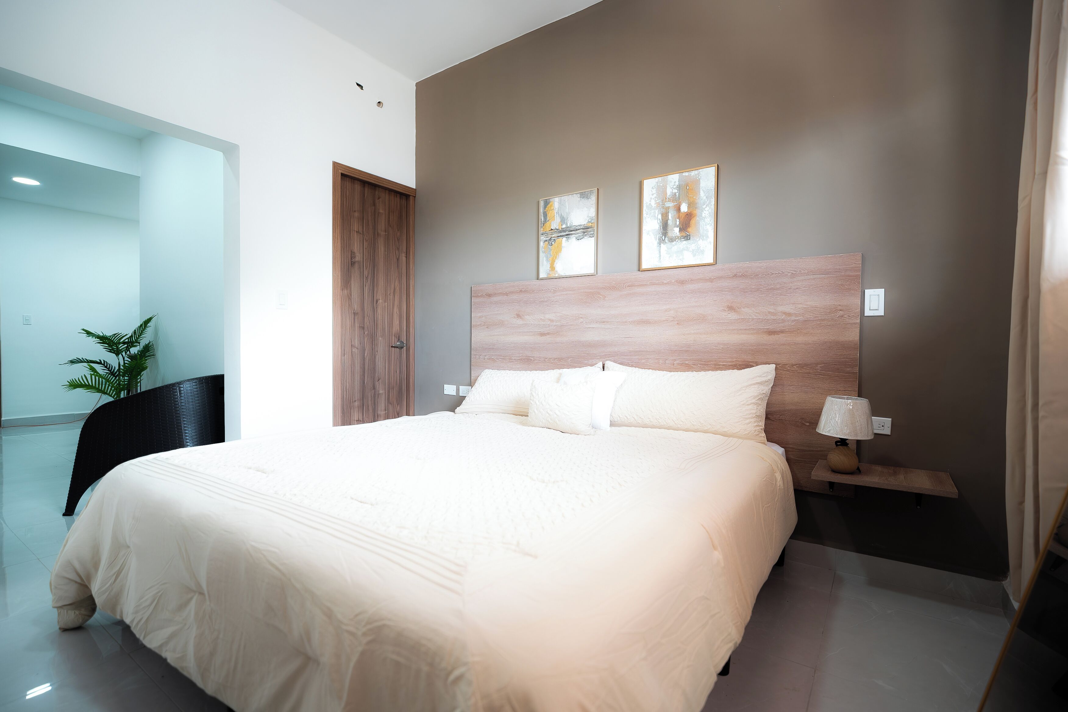 Free WiFi, bed sheets