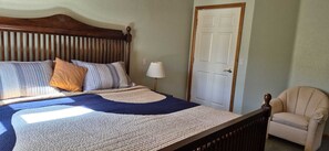 3 soverom, strykejern/-brett, wi-fi og sengetøy