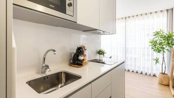Water Lily III - Apartment (maximum capacity: 4 guests - 1 double bed and 2 single sofa beds) | Dapur pribadi