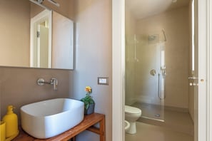 Apartment, 1 Bedroom | Bathroom