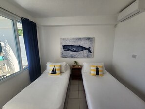 1 habitación, tabla de planchar con plancha, internet y ropa de cama 