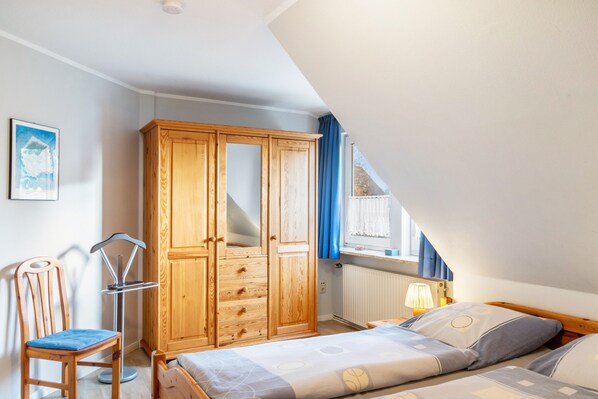 1 bedroom, WiFi, bed sheets