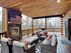 House (6 Bedrooms) | Property amenity