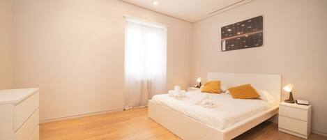 2 bedrooms, iron/ironing board