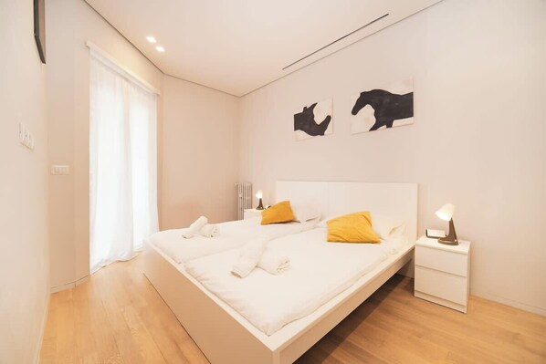 2 bedrooms, iron/ironing board, travel crib, WiFi