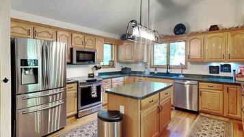 House (4 Bedrooms) | Property amenity