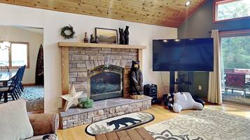 House (4 Bedrooms) | Property amenity