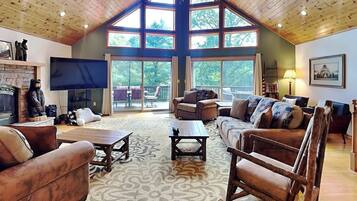 House (4 Bedrooms) | Property amenity