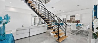 Luxe 5BR/4BA with Pool, Hot tub, & 5 Mins to Beach