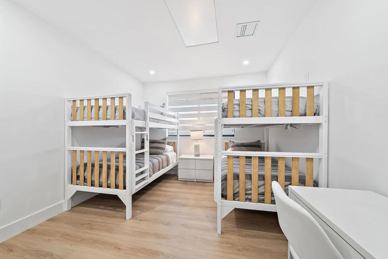 Schreibtisch, kostenloses WLAN, Bettwäsche