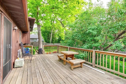 Modern Retreat near Six Flags & Naval Base