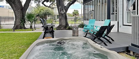 House (4 Bedrooms) | Terrace/patio