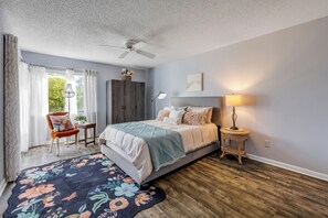 2 bedrooms, iron/ironing board, internet, bed sheets