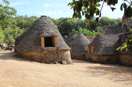 外観. Apartment 'Gîte La Pierre' with Wi-Fi