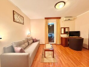 Superior Apartment, Balcony, Sea View | Living area - Beachfront Apartments Oaza (Petrovac)