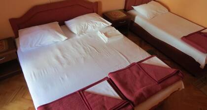 Beachfront Apartments Oaza