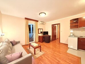 Superior Apartment, Balcony, Sea View | Living area - Beachfront Apartments Oaza (Petrovac)