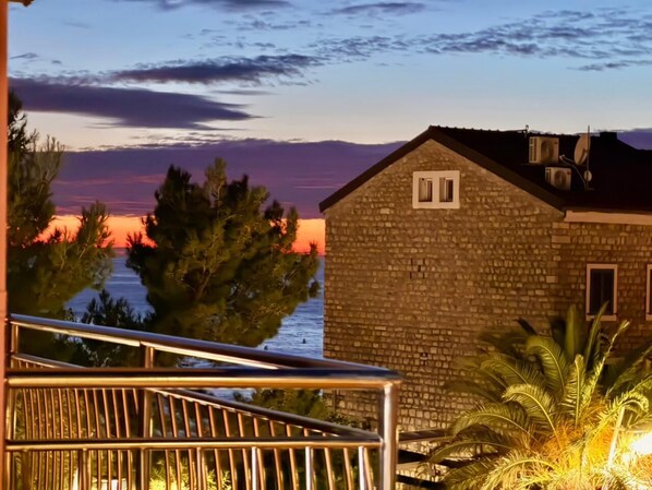 View from property - Beachfront Apartments Oaza (Petrovac)