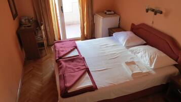 Chambre Classique avec lits jumeaux, balcon, vue mer | Bureau, espace de travail pour ordinateur portable, Wi-Fi gratuit