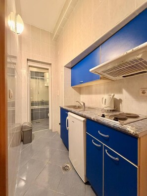 Familienapartment, Balkon | Eigene Küche